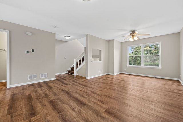 304 Holiday Lane, Hainesville, IL 60073
