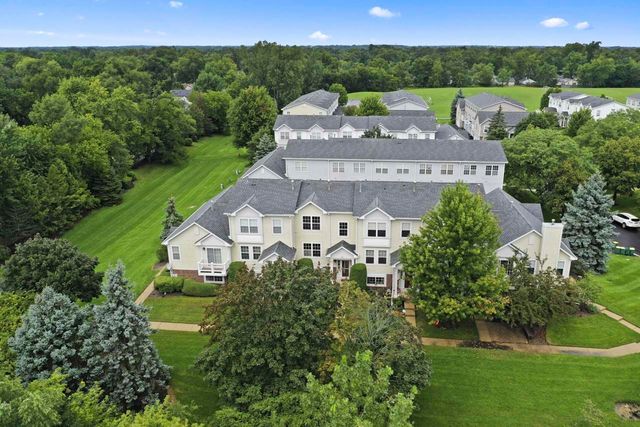 304 Holiday Lane, Hainesville, IL 60073