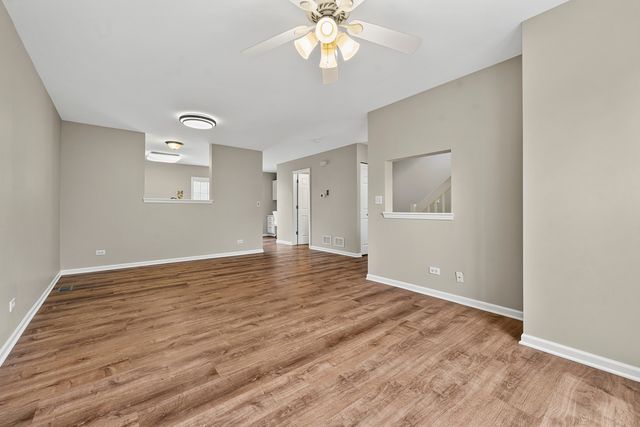 304 Holiday Lane, Hainesville, IL 60073