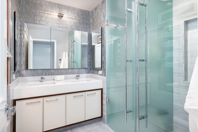 1 Dalton St 4804, Boston, MA 02199