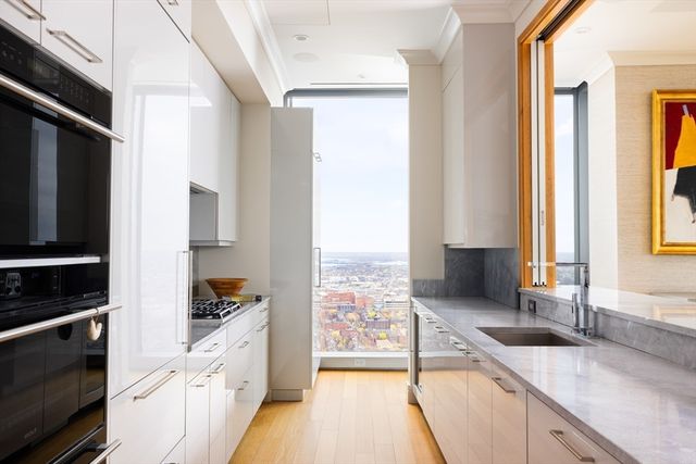 1 Dalton St 4804, Boston, MA 02199