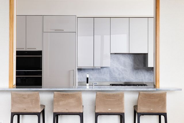 1 Dalton St 4804, Boston, MA 02199