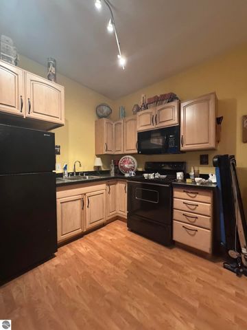 3214 Tibbets Drive, Traverse City, MI 49696