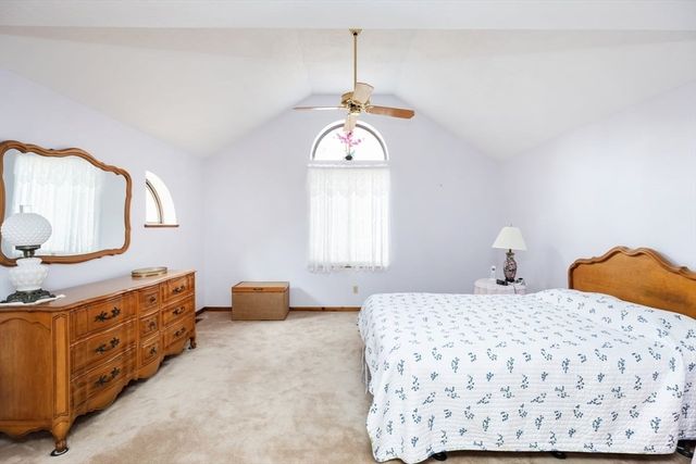 81 Clement Ct 81, Haverhill, MA 01830