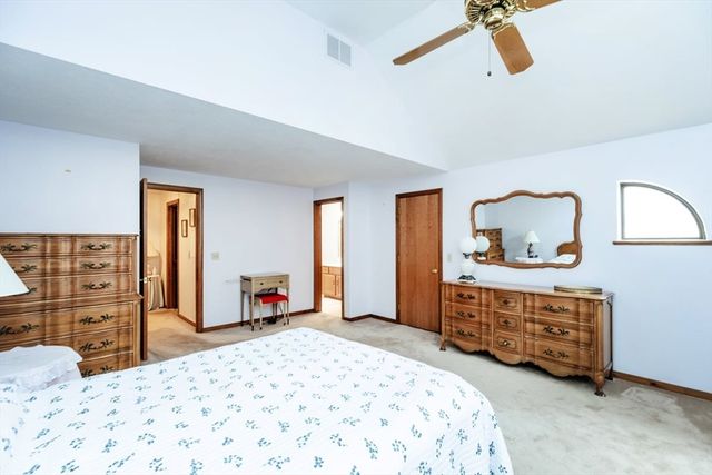 81 Clement Ct 81, Haverhill, MA 01830