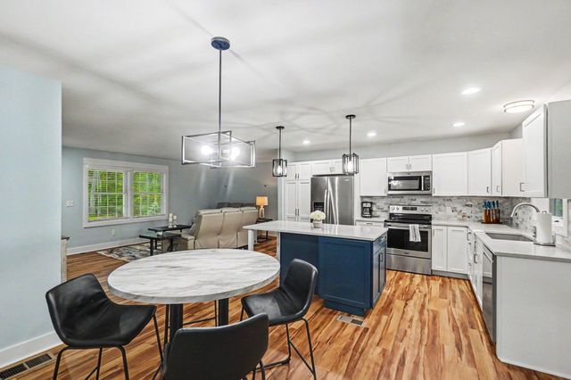 13298 Rich Street, Grand Haven, MI 49417