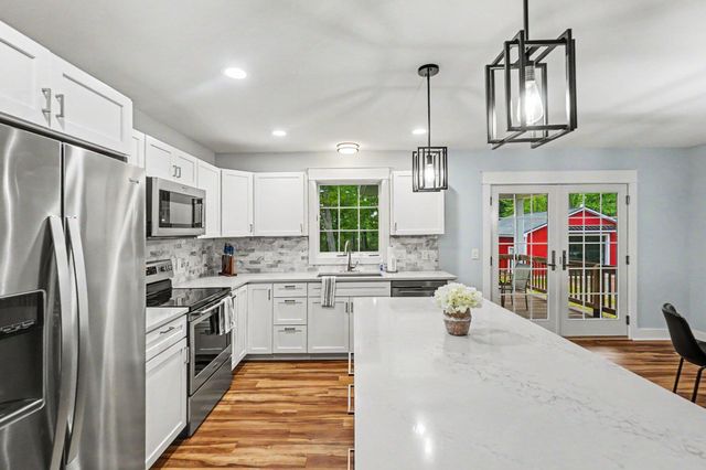 13298 Rich Street, Grand Haven, MI 49417