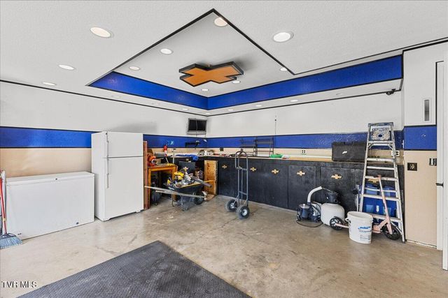 225 Mary Lamons Road, Afton, TN 37616