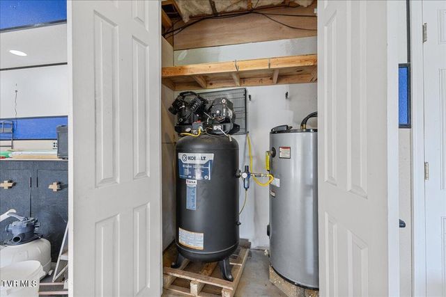 225 Mary Lamons Road, Afton, TN 37616