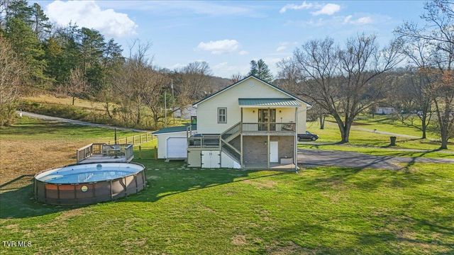 225 Mary Lamons Road, Afton, TN 37616