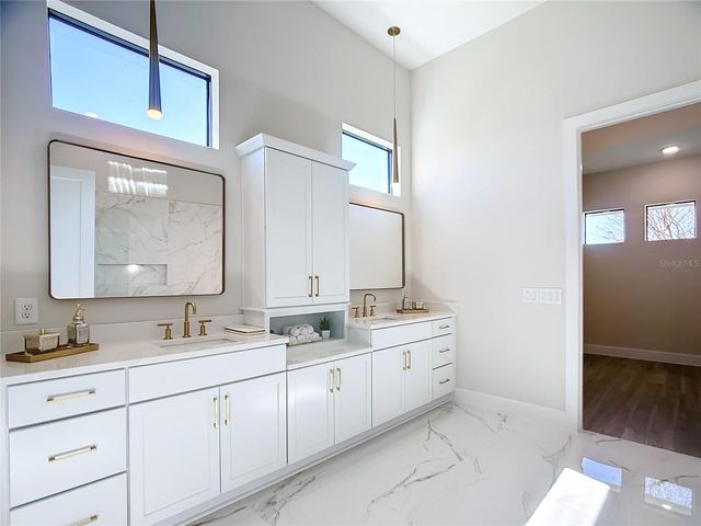 2527 GLEASON PARKWAY, Cape Coral, FL 33914