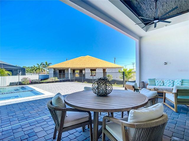 2527 GLEASON PARKWAY, Cape Coral, FL 33914