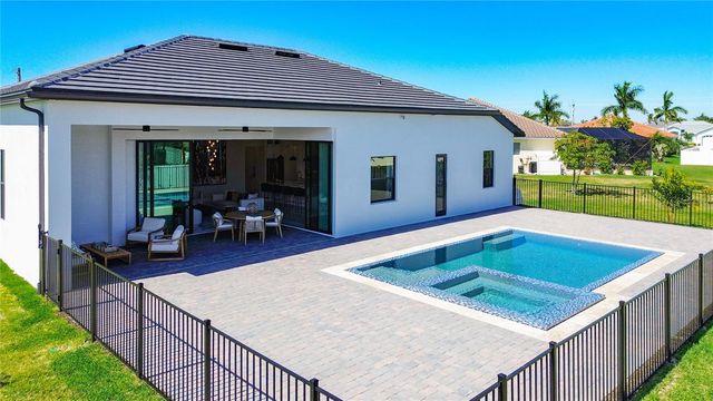 2527 GLEASON PARKWAY, Cape Coral, FL 33914