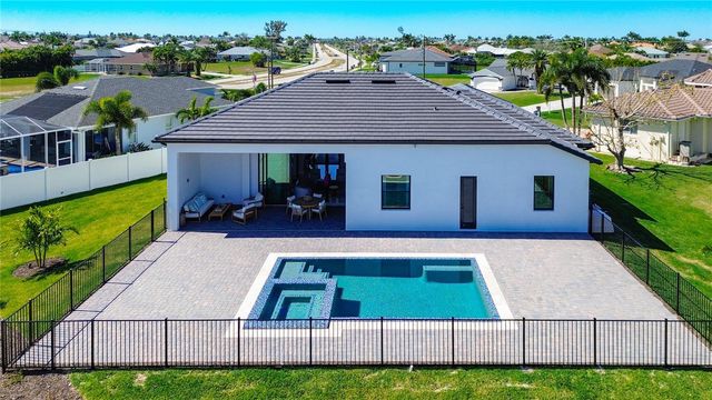 2527 GLEASON PARKWAY, Cape Coral, FL 33914