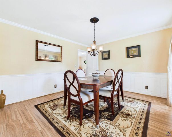 125 Rivoli Oaks Circle, Macon, GA 31210