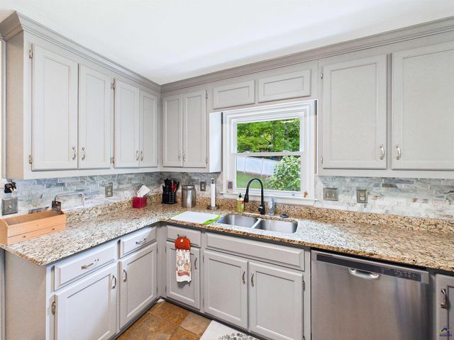 125 Rivoli Oaks Circle, Macon, GA 31210