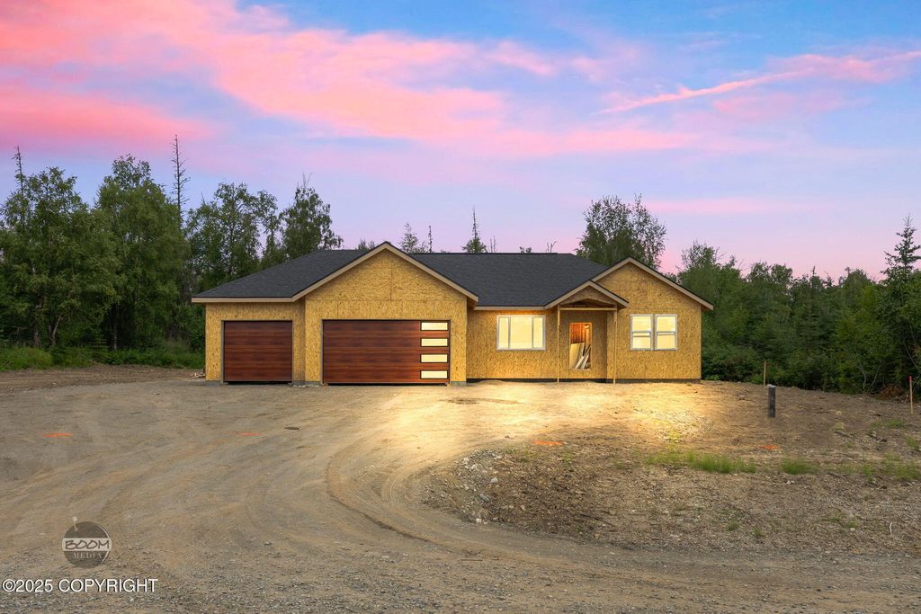 8118 W Aurora Heights Loop, Wasilla, AK 99623