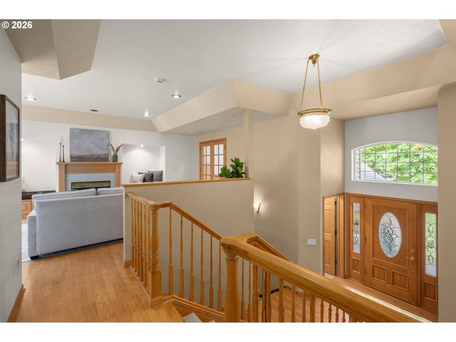 3078 HENDRICKS HILL Dr, Eugene, OR 97403