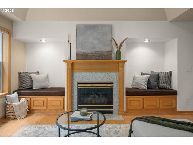 3078 HENDRICKS HILL Dr, Eugene, OR 97403