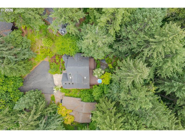 3078 HENDRICKS HILL Dr, Eugene, OR 97403