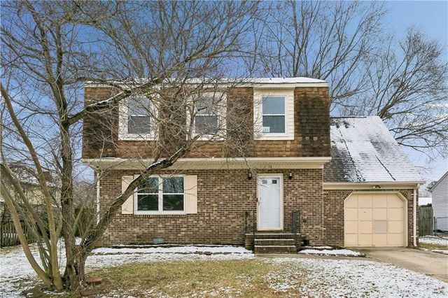 18 Belinda DR, Newport News, VA 23601