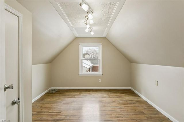 18 Belinda DR, Newport News, VA 23601