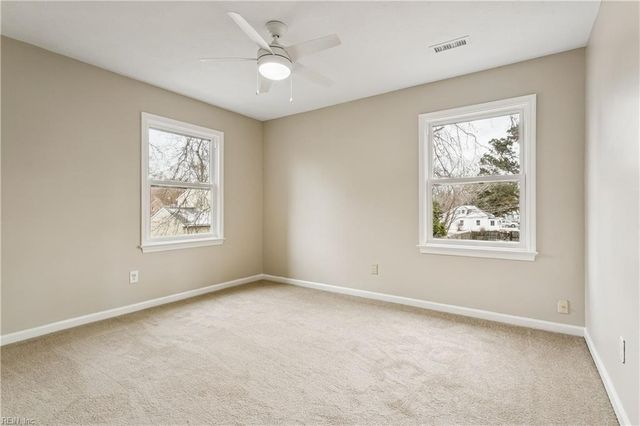 18 Belinda DR, Newport News, VA 23601