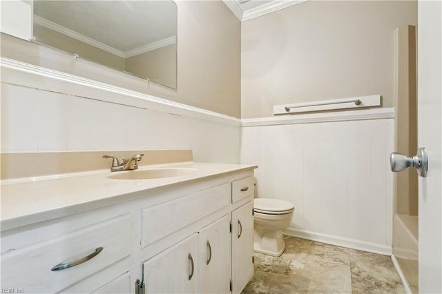 18 Belinda DR, Newport News, VA 23601