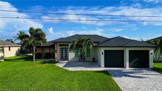 1819 SW 29th TER, Cape Coral, FL 33914