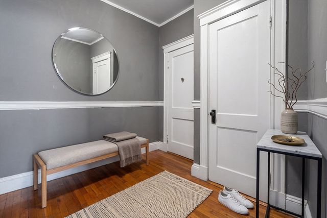 1572 Commonwealth Ave 8, Boston, MA 02135