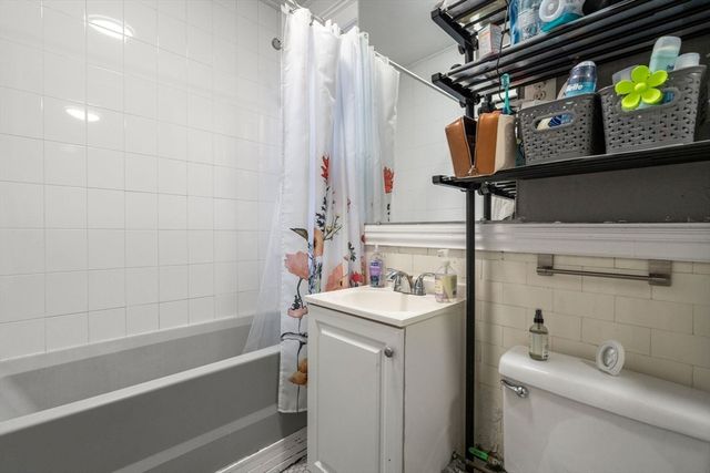 1572 Commonwealth Ave 8, Boston, MA 02135