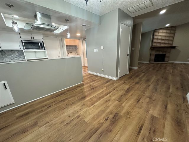 1253 Estes, Santa Maria, CA 93454