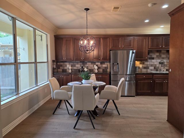 14454 Summerleaf Lane, Houston, TX 77077