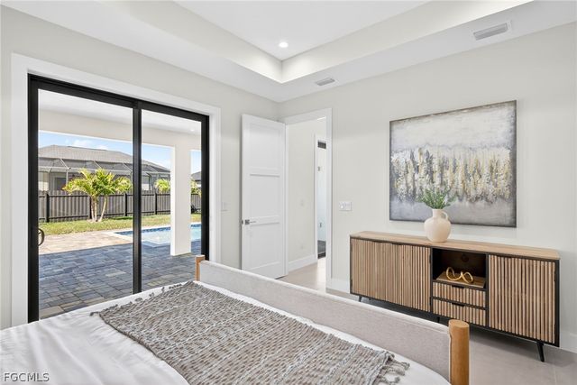 1322 NE 6th PL, Cape Coral, FL 33909