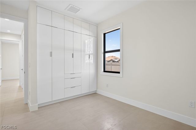 1322 NE 6th PL, Cape Coral, FL 33909