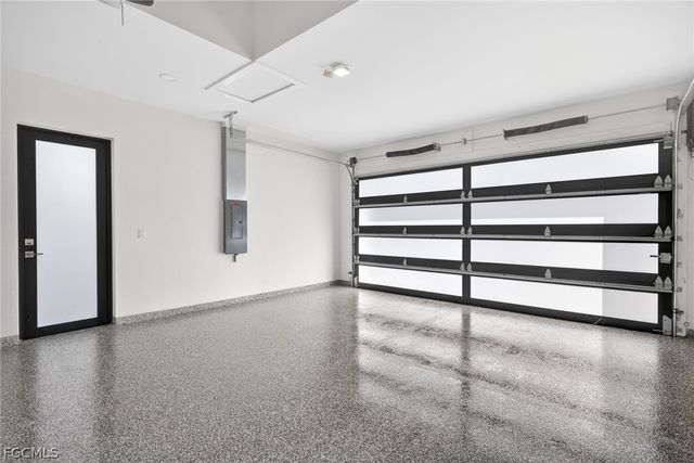 1322 NE 6th PL, Cape Coral, FL 33909