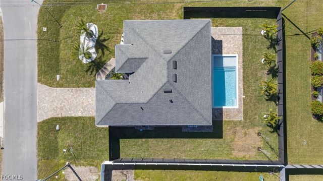 1322 NE 6th PL, Cape Coral, FL 33909