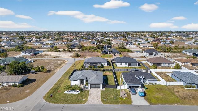 1322 NE 6th PL, Cape Coral, FL 33909