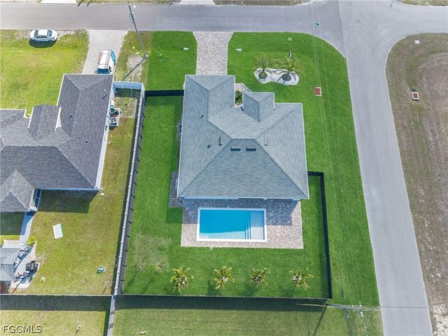 1322 NE 6th PL, Cape Coral, FL 33909