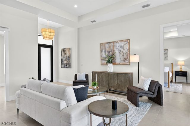 1322 NE 6th PL, Cape Coral, FL 33909