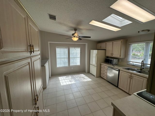 8040 Cessna Drive, Spring Hill, FL 34606