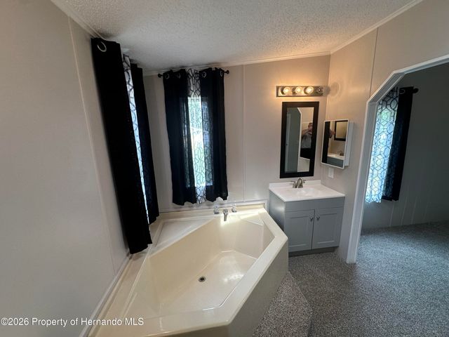 8040 Cessna Drive, Spring Hill, FL 34606