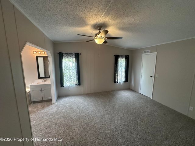 8040 Cessna Drive, Spring Hill, FL 34606