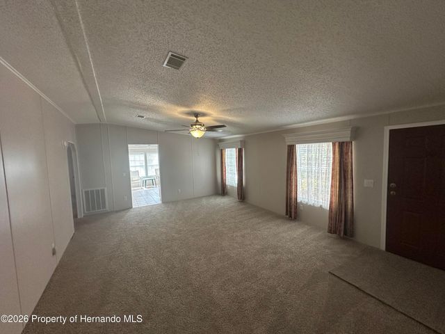 8040 Cessna Drive, Spring Hill, FL 34606