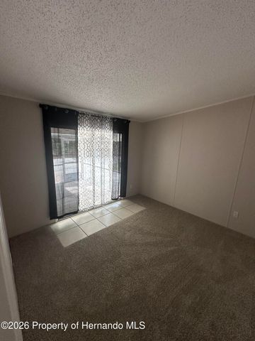 8040 Cessna Drive, Spring Hill, FL 34606