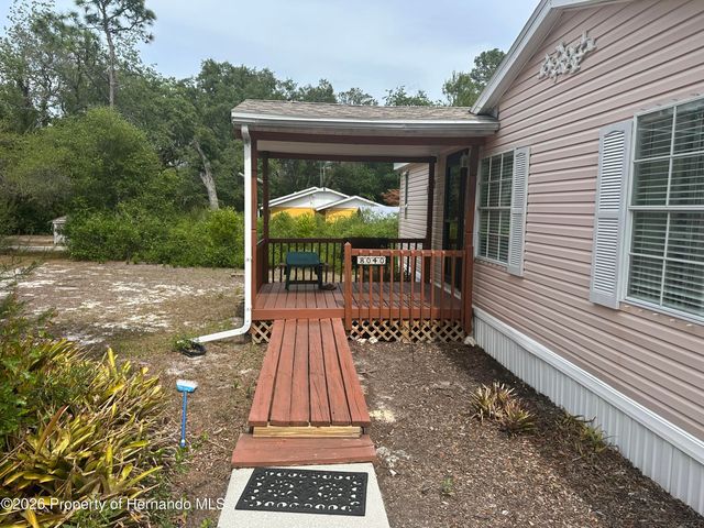 8040 Cessna Drive, Spring Hill, FL 34606