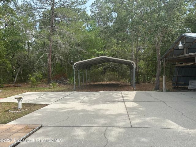8040 Cessna Drive, Spring Hill, FL 34606