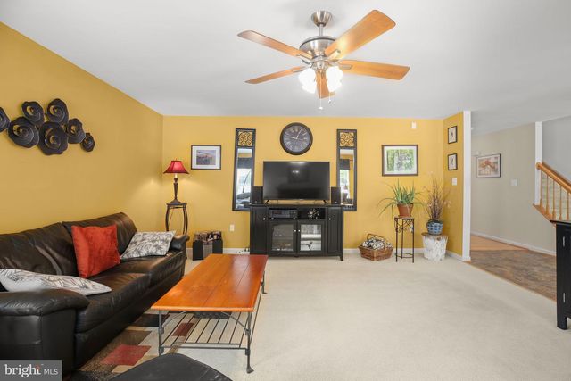 3726 KATIE PL, Triangle, VA 22172