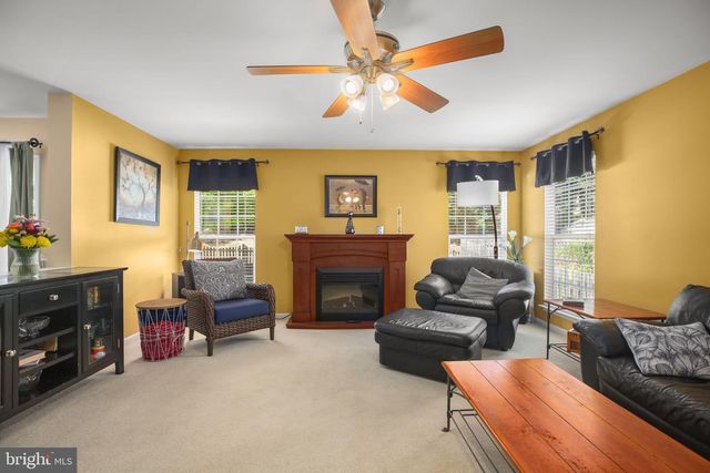 3726 KATIE PL, Triangle, VA 22172