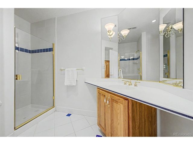 57 Blue Heron Dr, Thornton, CO 80241